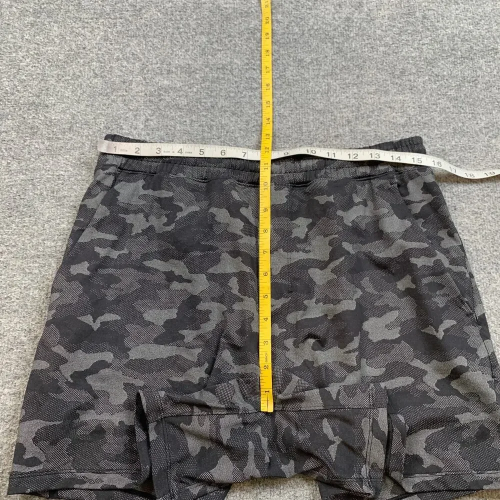 Lululemon Shorts Men L Large Gray Camo Pace Breaker Inner Lined Running Training